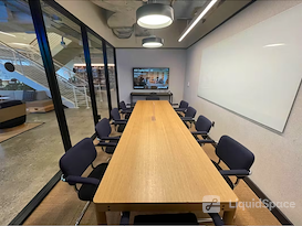 WeWork | 400 Capitol Mall