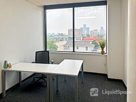 HQ | MI, Detroit - Jefferson Ave