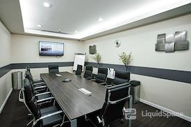 Jay Suites - Times Square