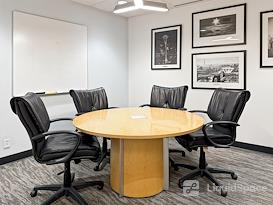 Regus | 201 Portage Avenue