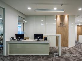 Regus | Shanghai, The Hub