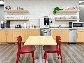 Regus | 401 North Michigan