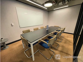 WeWork | 400 Capitol Mall