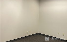 OffiCenters at International Plaza