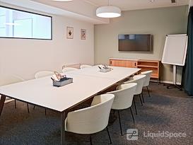 SPACES | Vienna, Schwarzenbergplatz