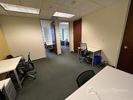 Regus | 50 California Street