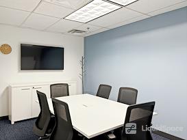 HQ | NY, Holbrook - Veteran Memorial Hwy