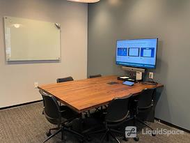 Industrious - 400 University Street