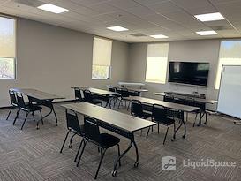 Spoke Coworking - Lounge & Suites