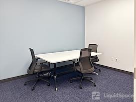 HQ | MI, Novi - Grand River Ave