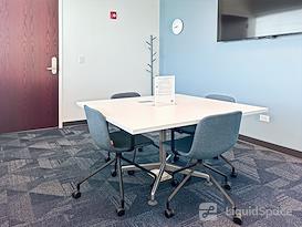 HQ | IL, Naperville - Wall St