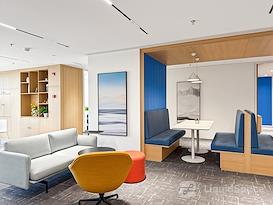 Regus | Shanghai, Harbor Ring Plaza