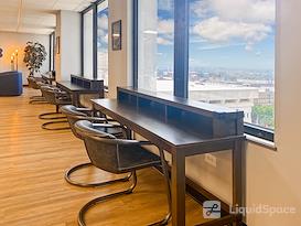 Regus | NC, Winston-Salem - W Third St