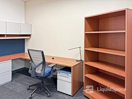 Regus | IL, Rosemont - W Higgins