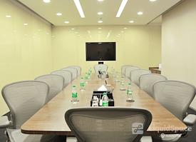 The Executive Centre - Maker Maxity