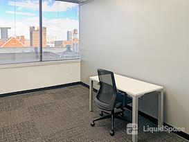 HQ | MI, Detroit - Jefferson Ave