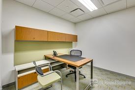 Carr Workplaces - Aon Center