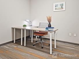 Regus | Louisville - East Witherspoon St