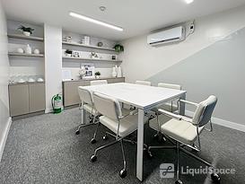 Regus | Quezon City, Triumph Square