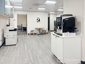 Regus | IL, Des Plaines - River Rd