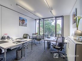 Signature | Dusseldorf Koenigsallee 61