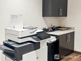 Regus | 501 W. Broadway