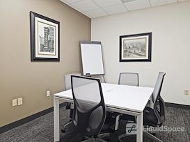 Regus | Lakefield