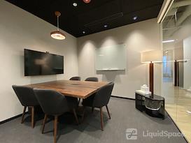 Industrious - Willis Tower