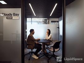 CorporateCubes.Co - 333 Collins