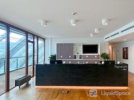 Signature | STUTTGART, SIGNATURE Schlossplatz