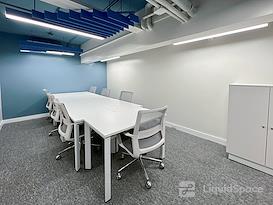 Regus | Quezon City, Triumph Square