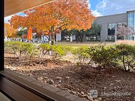 Regus | Plano - Spaces Legacy Central