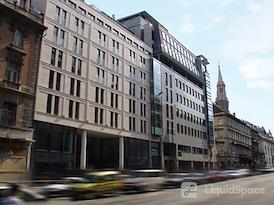 Regus | Budapest, First Site