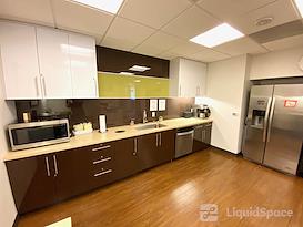 Regus || 1901 Avenue of the Stars