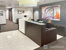 Regus | Commerce Plaza