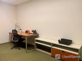 Carr Workplaces - Embarcadero Center