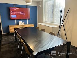 WeWork | 450 Park Ave S