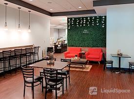 Regus | American Center