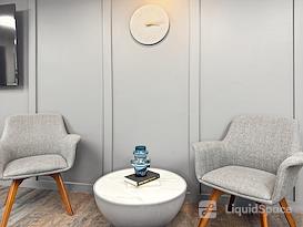 HQ | OH, Sunbury - W Cherry St