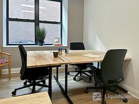 Regus | Chicago - N Green St