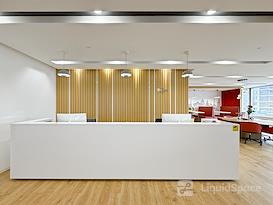 Regus | Shanghai, Hang Seng Bank Tower