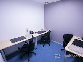 Regus | Osaka, Keihan Yodoyabashi (Open Office)