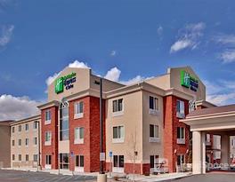 Holiday Inn Express & Suites Albuquerque Airport