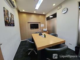 Regus | Clark, Clark Center 07
