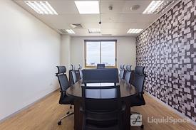 Regus | ACCRA, Movenpick