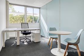 Regus | Hampton - Frontage Rd