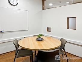 Regus | Santiago, El Golf 40