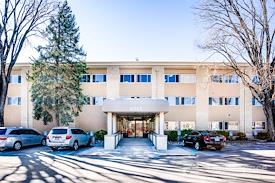 Space-Wadsworth Boulevard