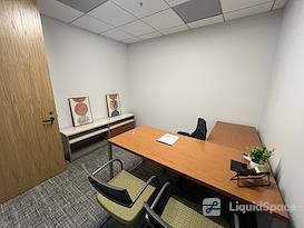 Carr Workplaces - Embarcadero Center