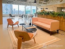 SPACES | Bangkok, Vanit Place Aree